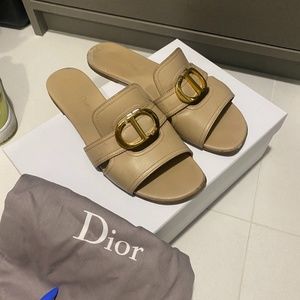 Dior slides
